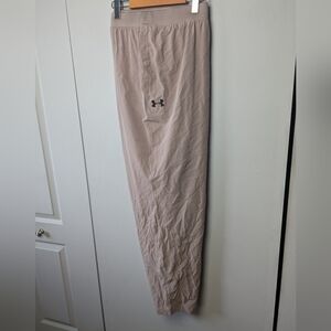 UNDER ARMOUR Fitted Active Pants Size 4XL Beige Color With Pockets